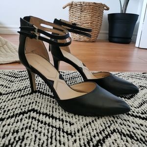 Adrienne vittadini black synthetic leather heels